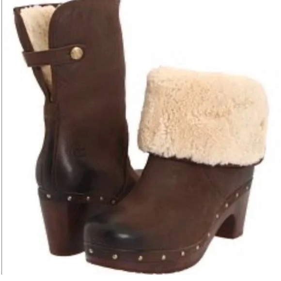 UGG Shoes - UGG  Lynnea Short Boots Cuff Fold Over-Size 8  Brown, Shearling Lined
